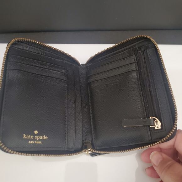 Kate Spade New York Zippered Bi-fold Wallet Travel Card Case Black - Picture 7 of 15